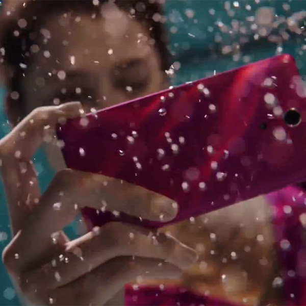 Sony, Xperia ZR, смартфоны, водонепроницаемый телефон, Sony Xperia ZR позволяет снимать Full HD видео под водой